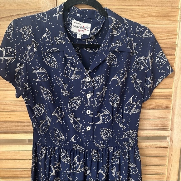 Rare HVN Charlotte dress with fish print in navy size 2 - Picture 7 of 10